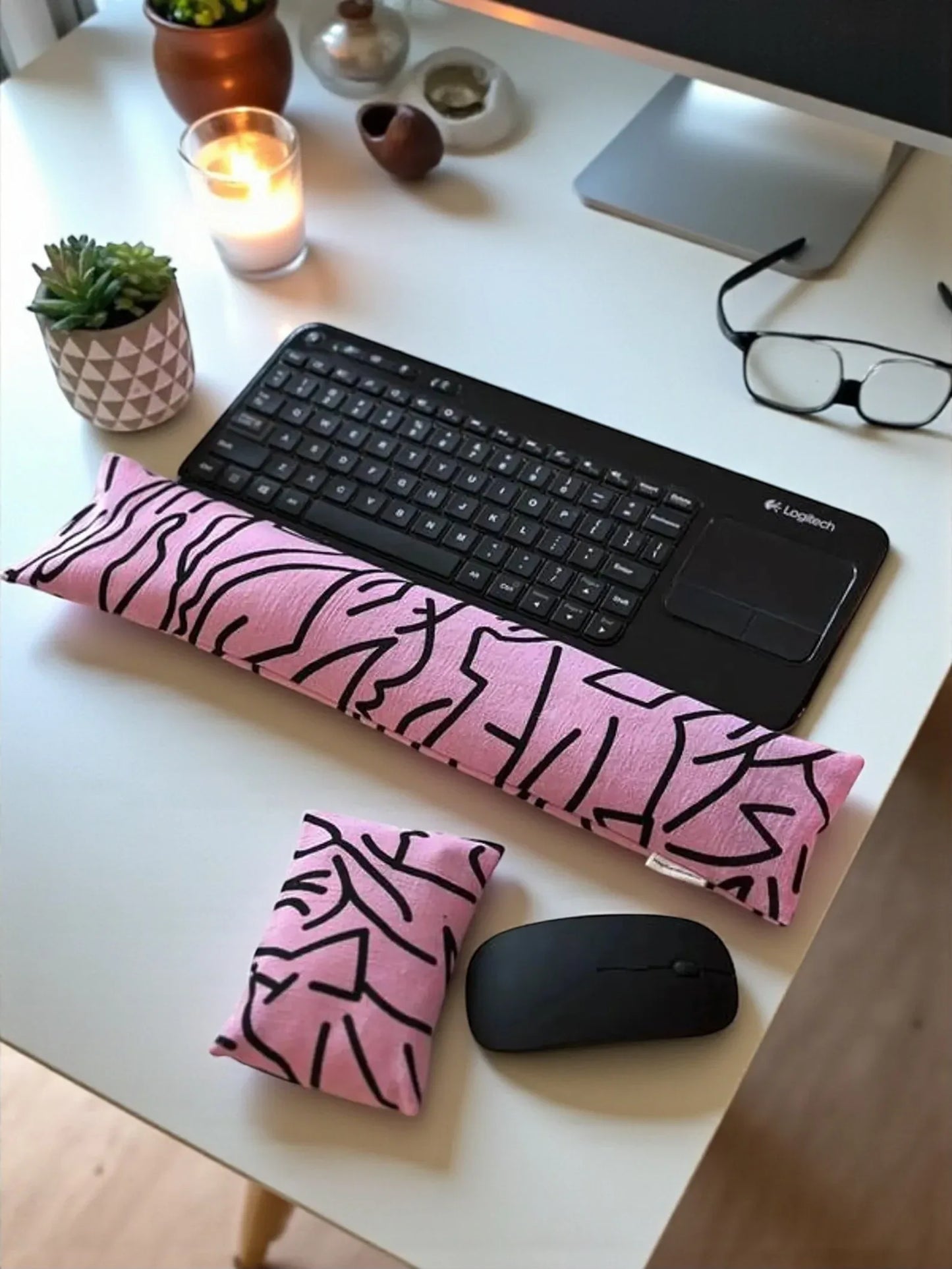 Ergonomic Keyboard & Mouse Wrist Rest Set – Handmade Flaxseed & Lavender Cushion - NagihanDesigns