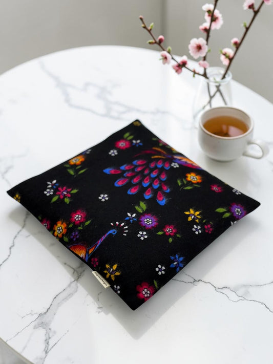Microwavable Heating & Cooling Pad – Black Folk Art Flannel, 9×9" | Corn, Flaxseed or Cherry Pit | Optional Aromatherapy | Washable Cover