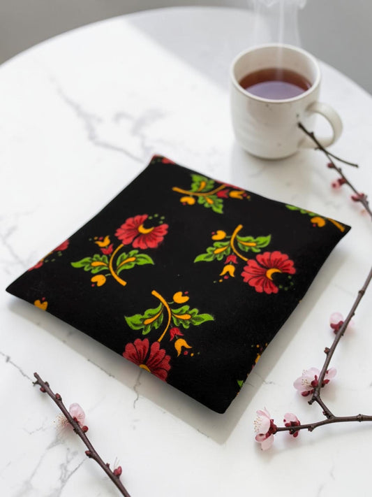 Microwavable Heating & Cooling Pad – Black Red Hibiscus Folk Art Flannel, 9×9" | Corn, Flaxseed or Cherry Pit | Optional Aromatherapy | Washable Cover