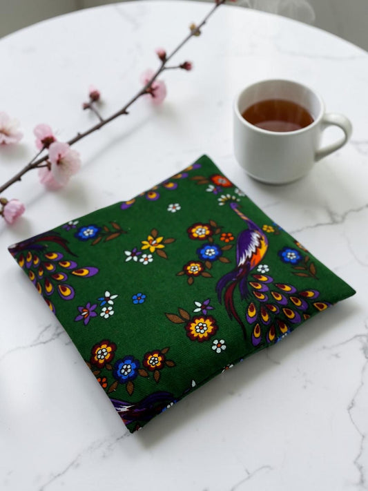 Microwavable Heating & Cooling Pad – Dark Green Folk Art Flannel, 9×9" | Corn, Flaxseed or Cherry Pit | Optional Aromatherapy | Washable Cover