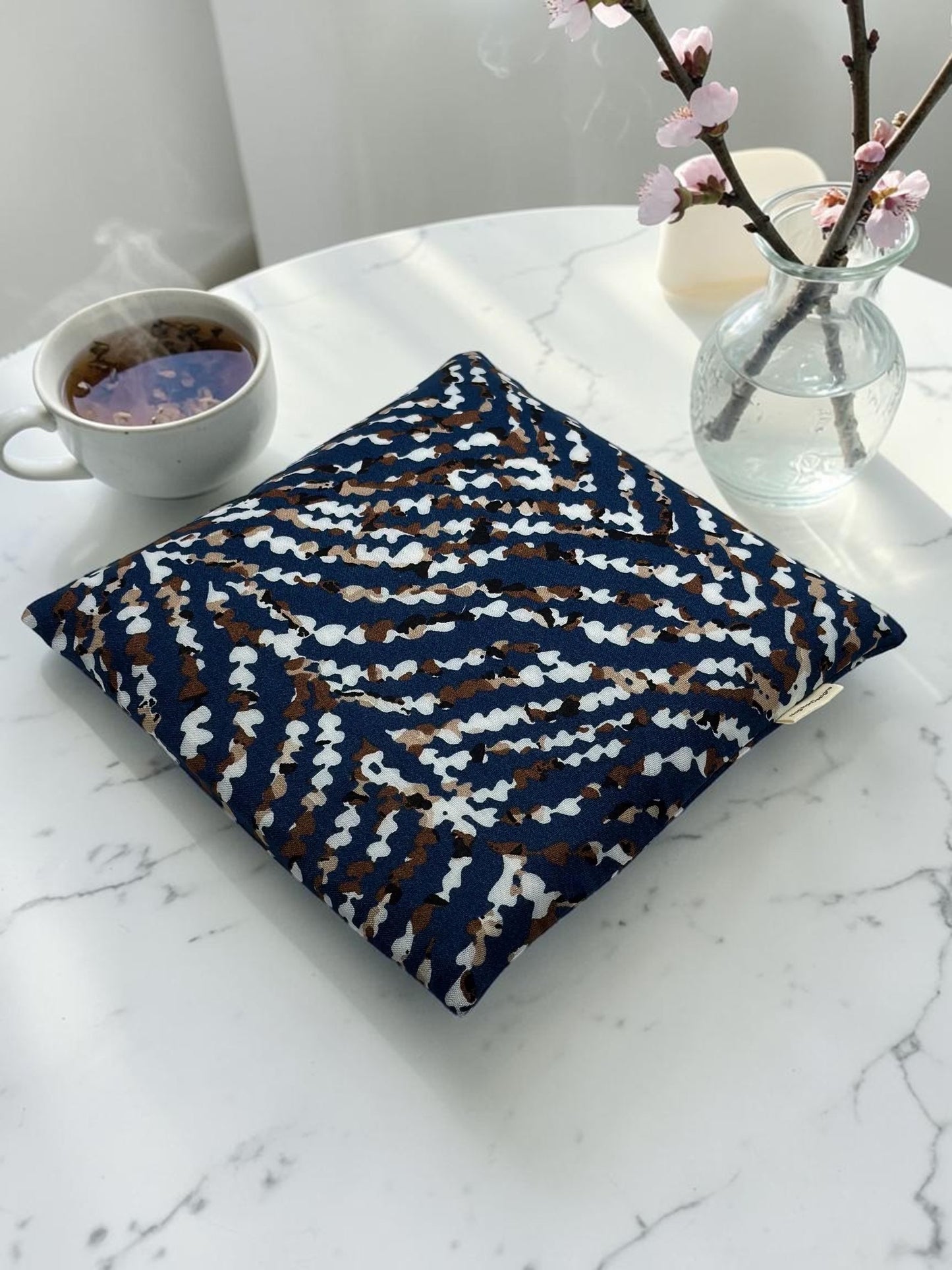 Navy blue abstract brushstroke print 9x9 heating and cooling pad