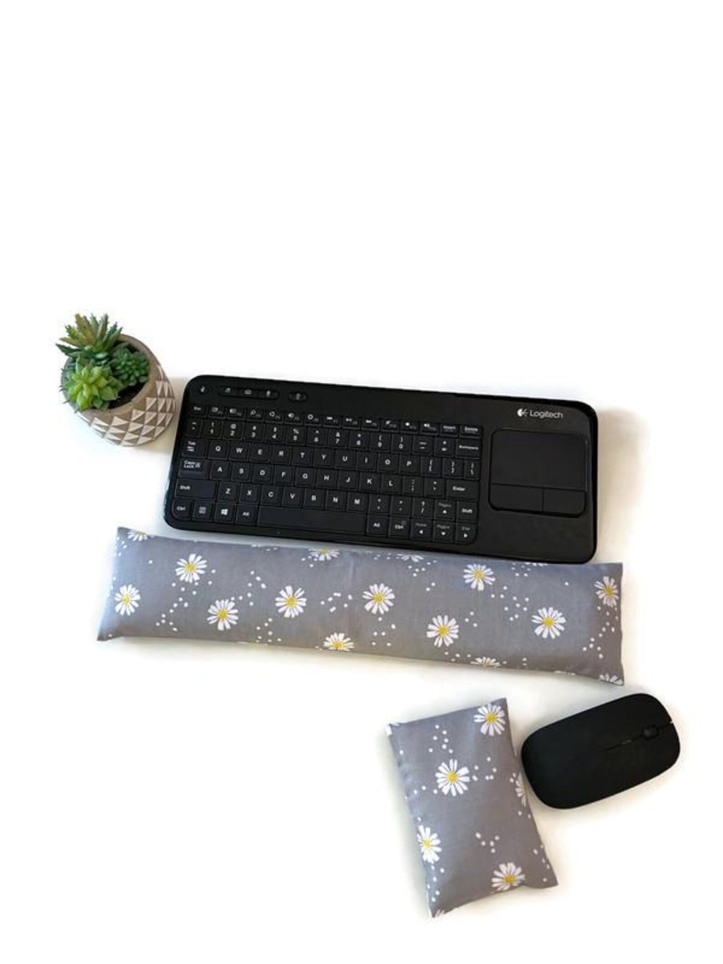 Handmade Wrist Rest Set – White Daisy Floral Cotton Keyboard & Mouse