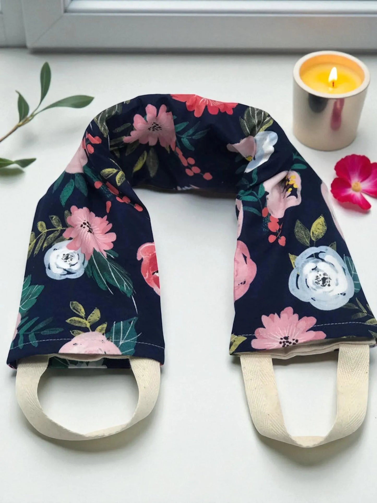 Flaxseed Neck Wrap – Navy Rose Floral Cotton