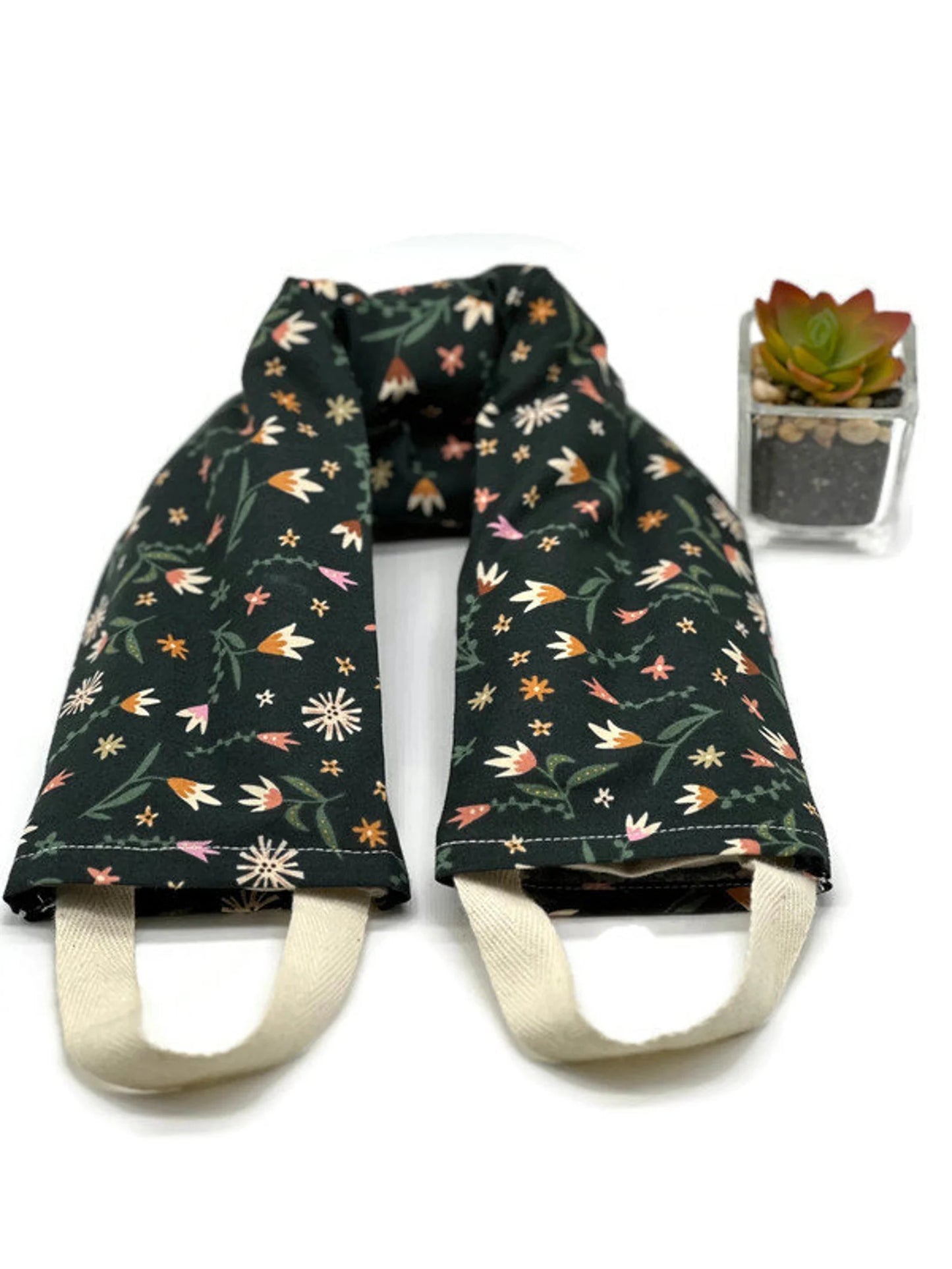 Microwavable Corn Heating & Cooling Pad Set – Dark Green Wildflower Cotton | Neck Wrap + Pad | Washable Cover
